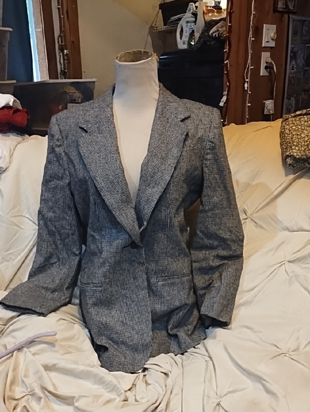 Joan  Leslie Black and White Houndstooth Blazer